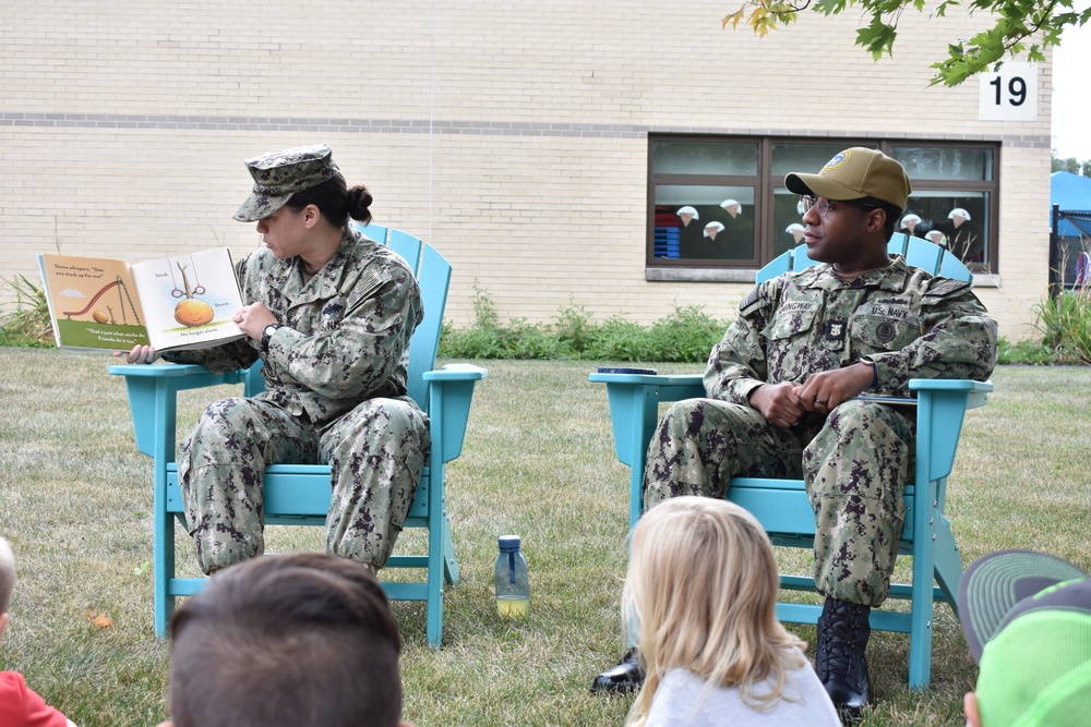 International Day of Friendship reading time at the the CDC