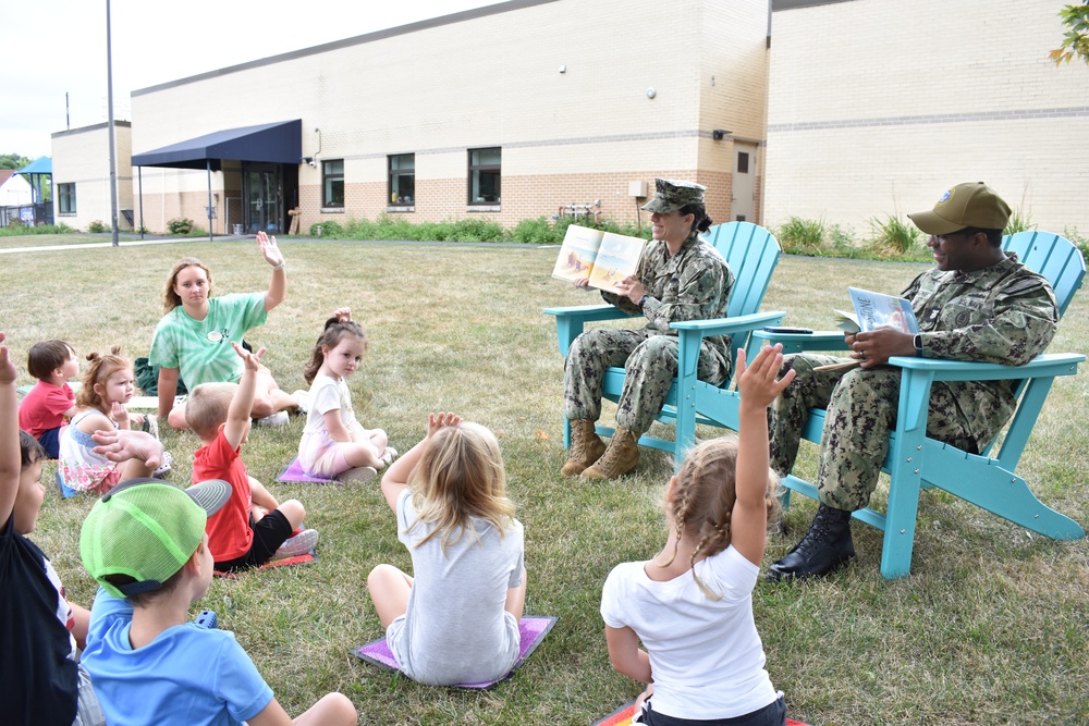 International Day of Friendship reading time at the the CDC