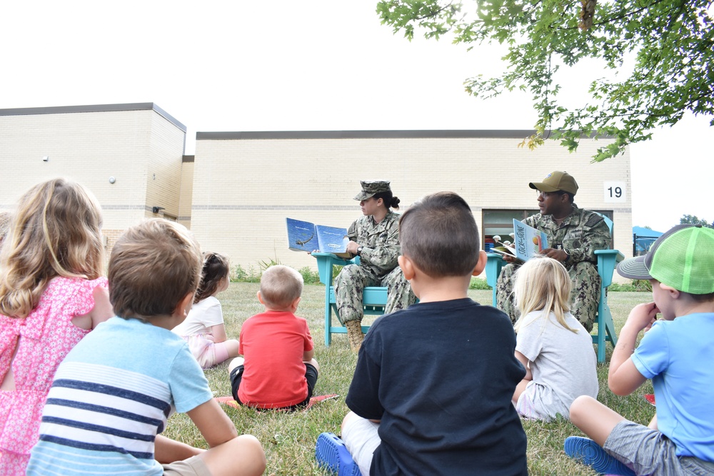 International Day of Friendship reading time at the the CDC