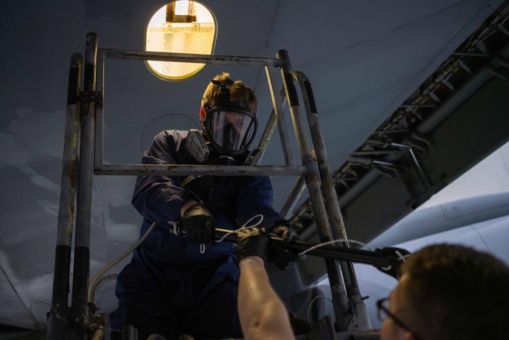 379th EMXS Fuel Cell respond to the call