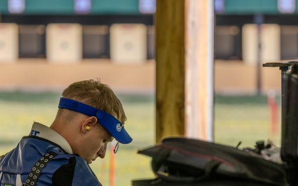 Sgt. Ivan Roe Men's 50m 3 position Rifle Qualifiers