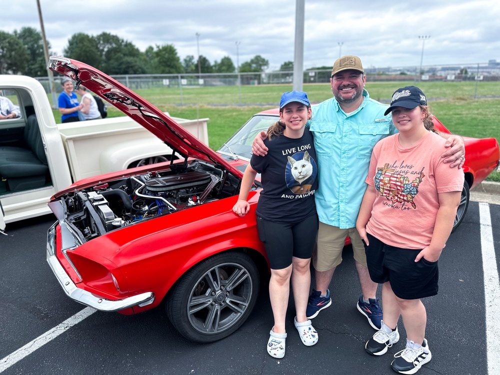 SSP Workforce, Families Come Together at Command Picnic