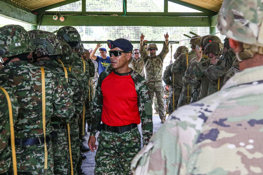 US, Colombian paratroopers conduct airborne rehearsals for exercise HYDRA III 2024