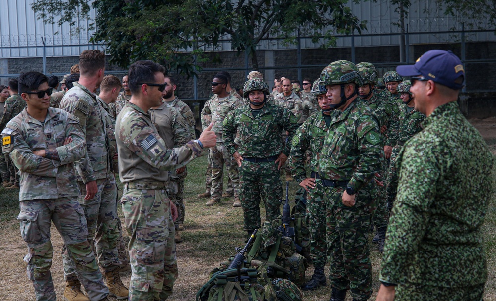 US, Colombian paratroopers conduct airborne rehearsals for exercise HYDRA III 2024