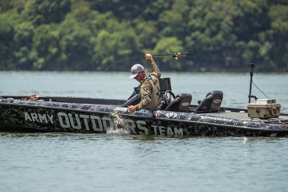 Army Outdoor Team member nets 9th place finish at national fishing competition