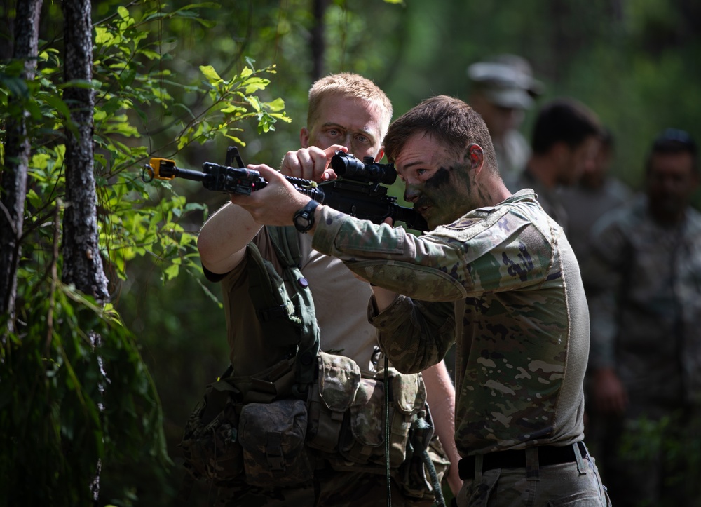 1-167 Infantry Regiment prepares for a day of training