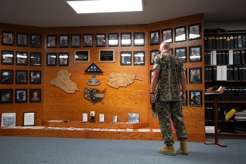 Commandant, Gen. Eric M. Smith and Sergeant Major of the Marine Corps, Sgt Maj. Carlos A. Ruiz visit Marine Corps Air Station Yuma