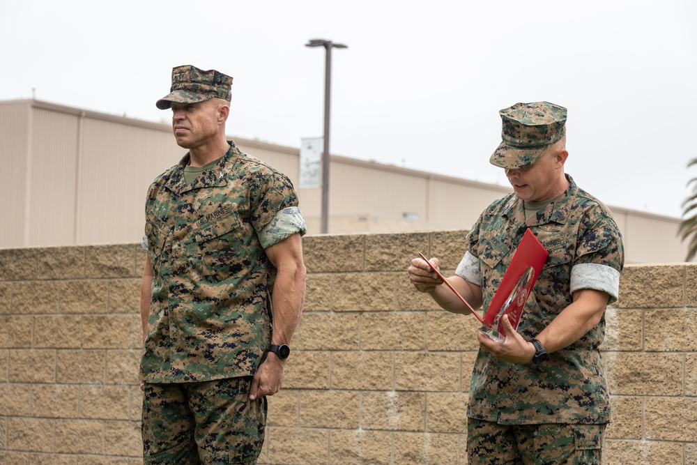 Camp Pendleton Deputy Commander awards MCAS CAMPEN