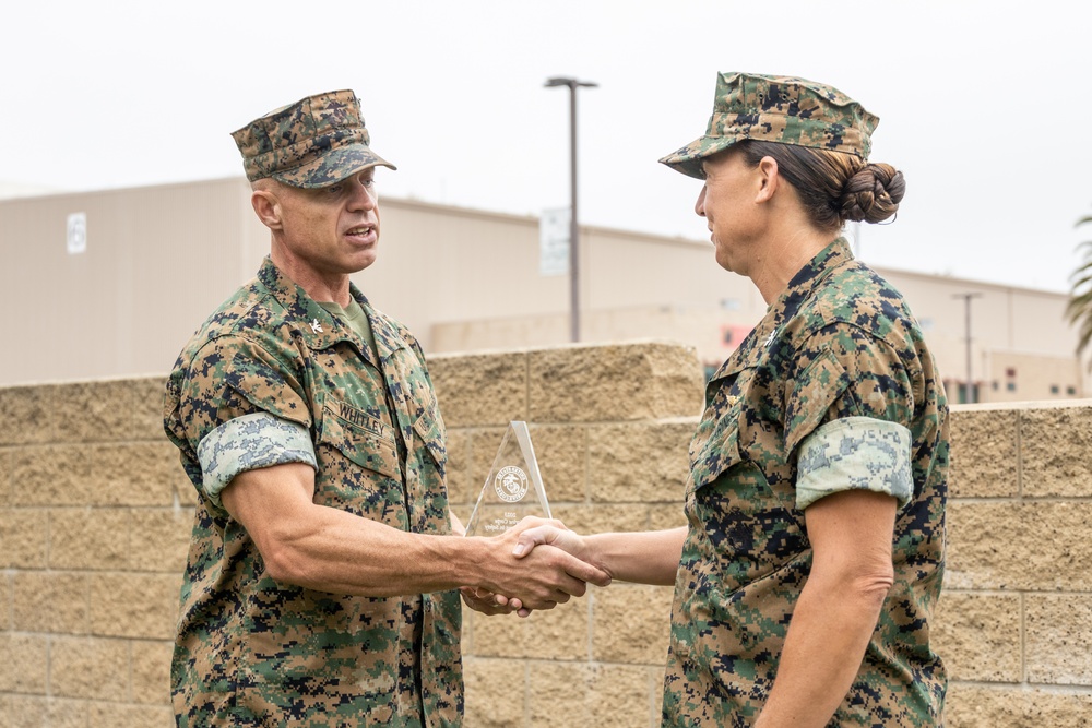 Camp Pendleton Deputy Commander awards MCAS CAMPEN