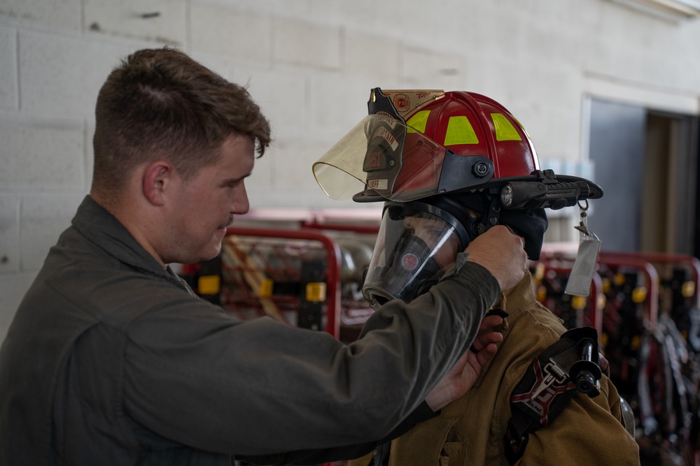 Savannah CAP cadets tour MCAS Beaufourt