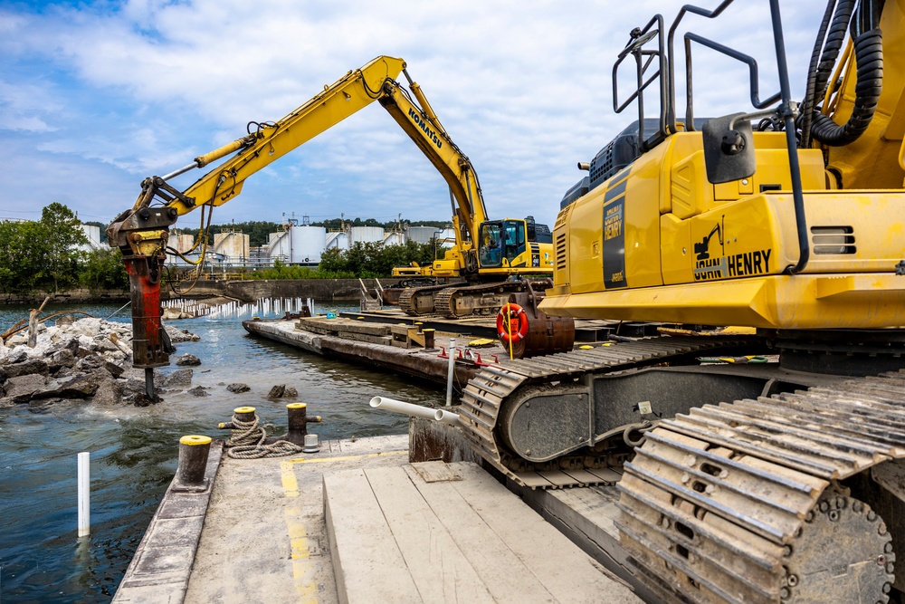 Clearing the way for navigation at Elizabeth