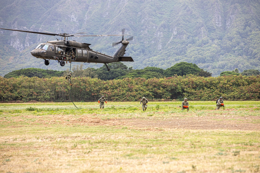 25th Combat Aviation Brigade supports U.S. Navy EOD operators fast rope training during RIMPAC 2024