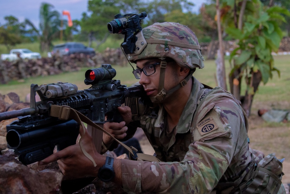 US, Colombian paratroopers collaborate for joint assault at HYDRA III