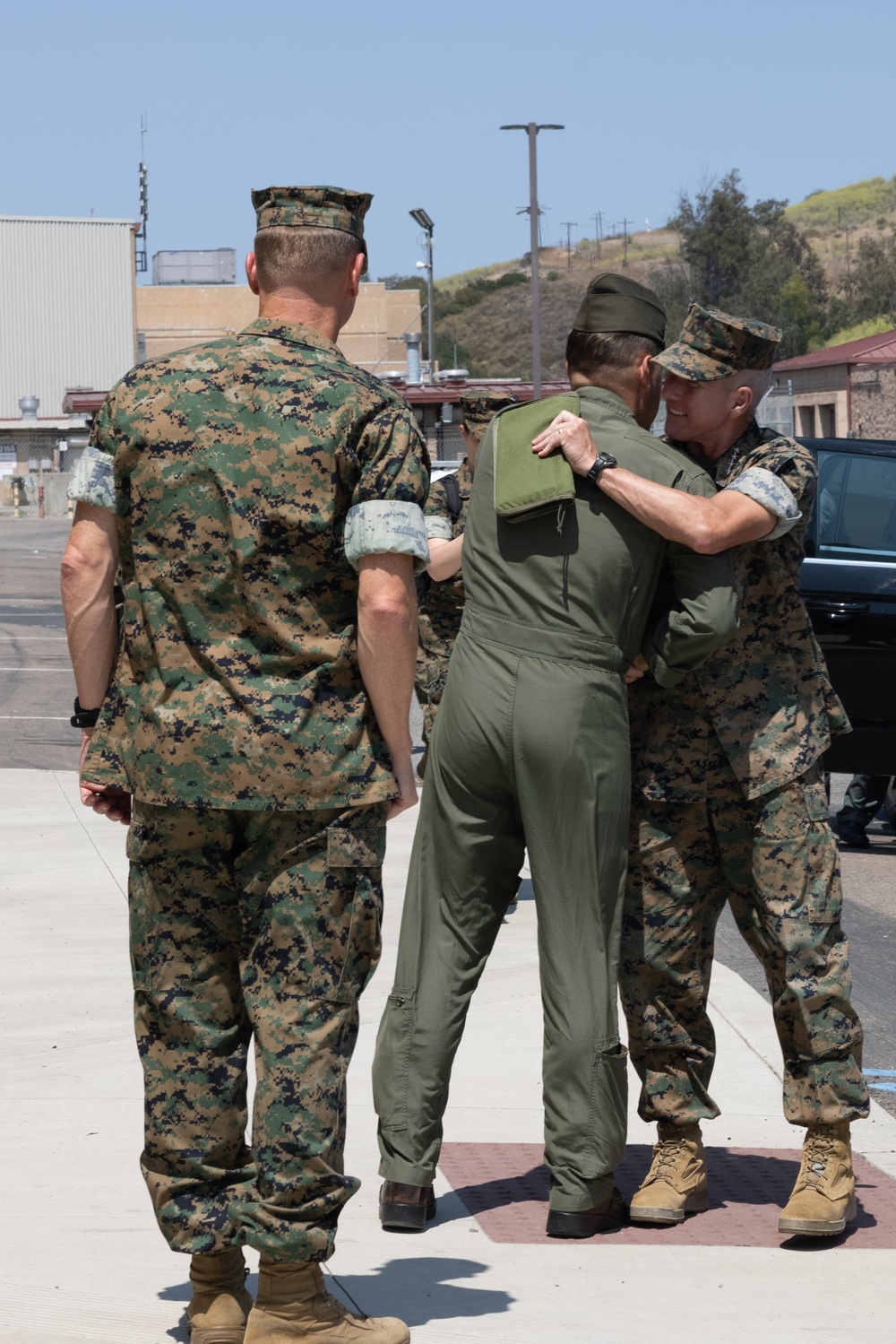 39th Commandant of the Marine Corps visits the Purple Foxes