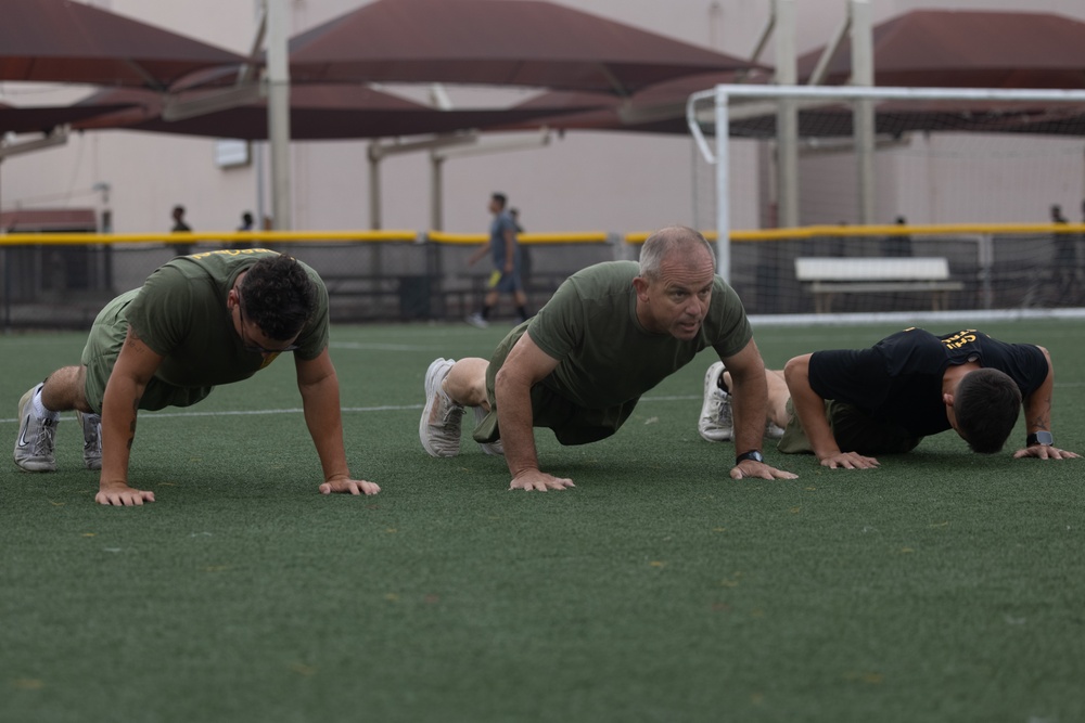 3rd MAW Commanding General and Sergeant Major train with Corporals Course