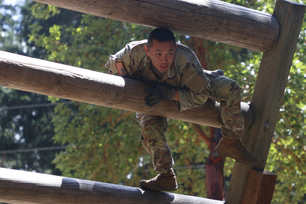 Officer candidates build confidence