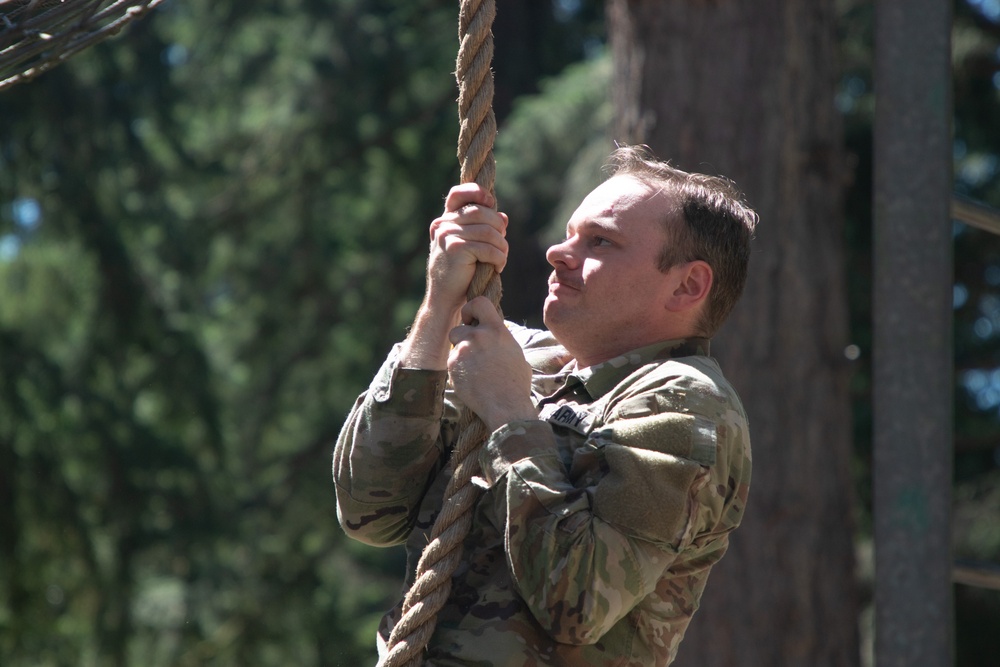 Officer candidates build confidence