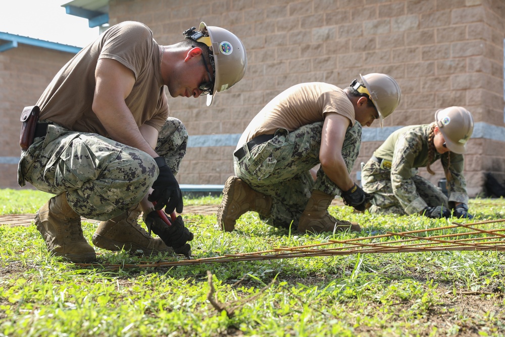 Seabees Work at Ciudad Mujer