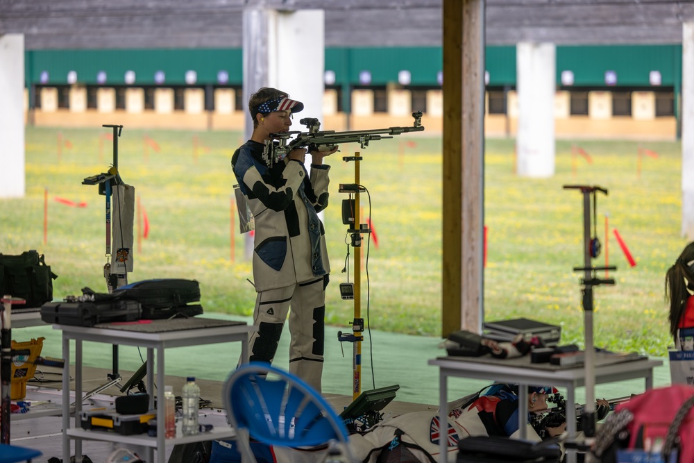 U.S. Army Sgt. Sagen Maddalena’s Women's 50m 3 position Rifle Qualifiers