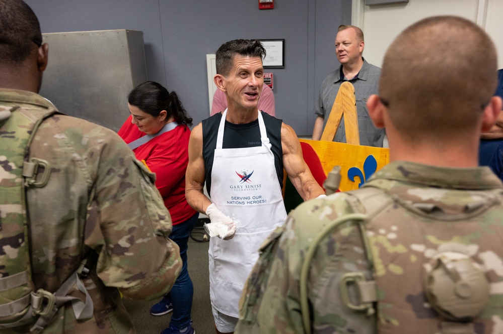 Lt. Dan Band feeds, entertains Fort Leonard Wood service members