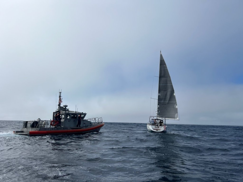 U.S. Coast Guard, good Samaritan rescue man overboard near Channel Islands, Calif.