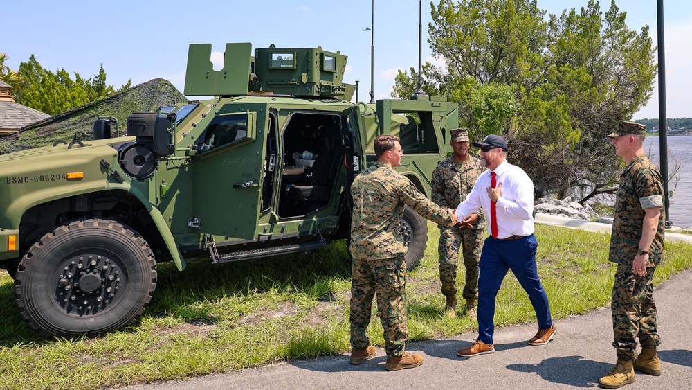 Congressman Tours Marine Corps’ Prepositioning Programs at Blount Island