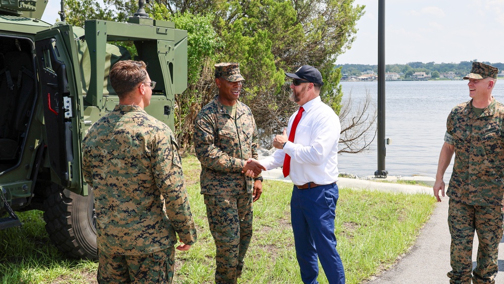 Congressman Tours Marine Corps’ Prepositioning Programs at Blount Island