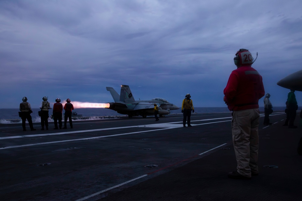 Abraham Lincoln conducts flight operations