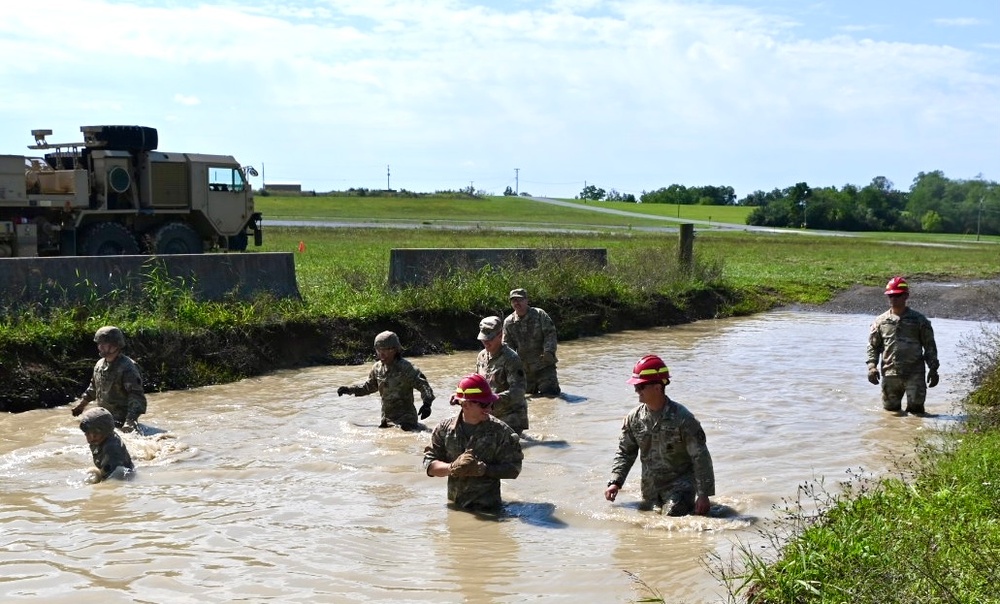 128th BSB trains in the mire pit