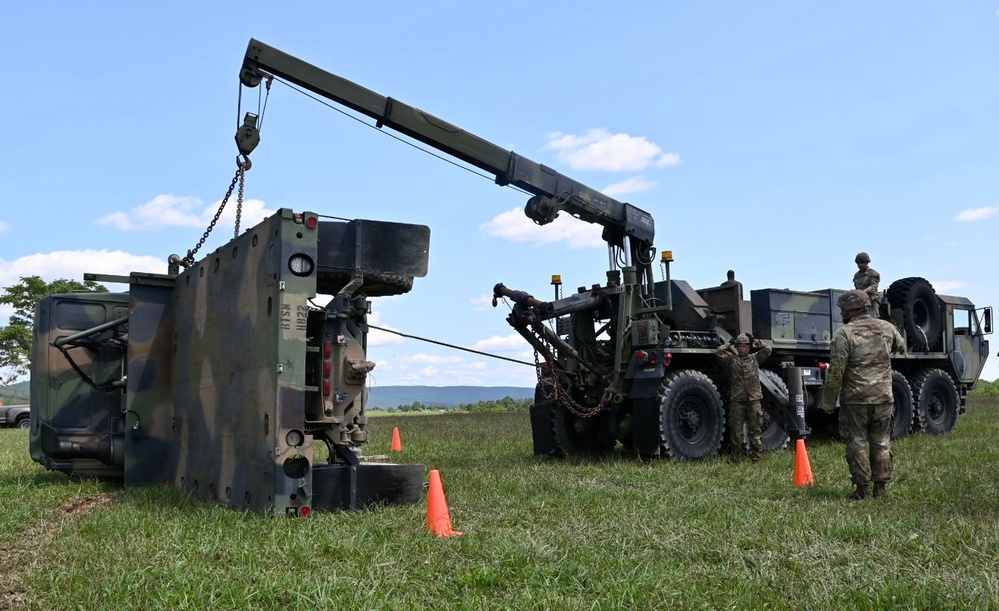 128th BSB trains in the mire pit