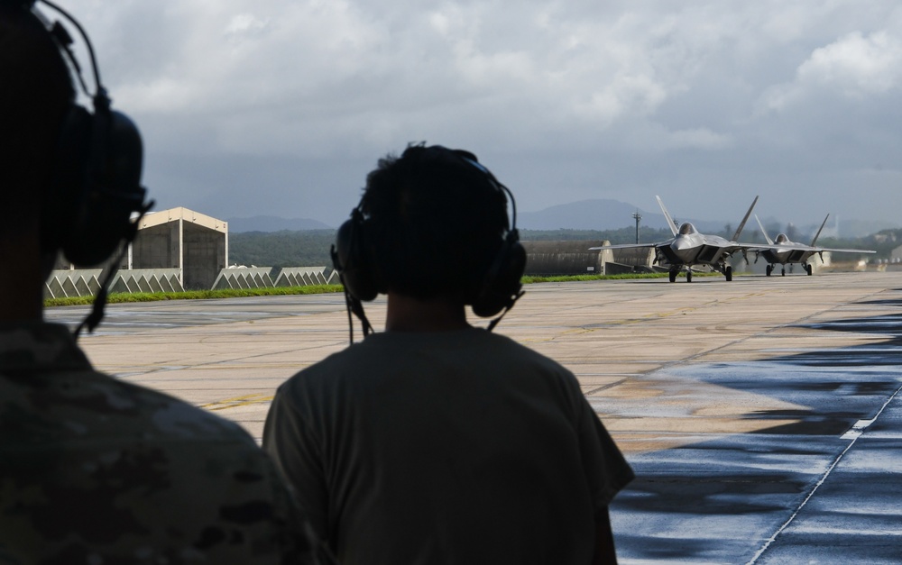 F-22 Raptor Crew Chief for a Day