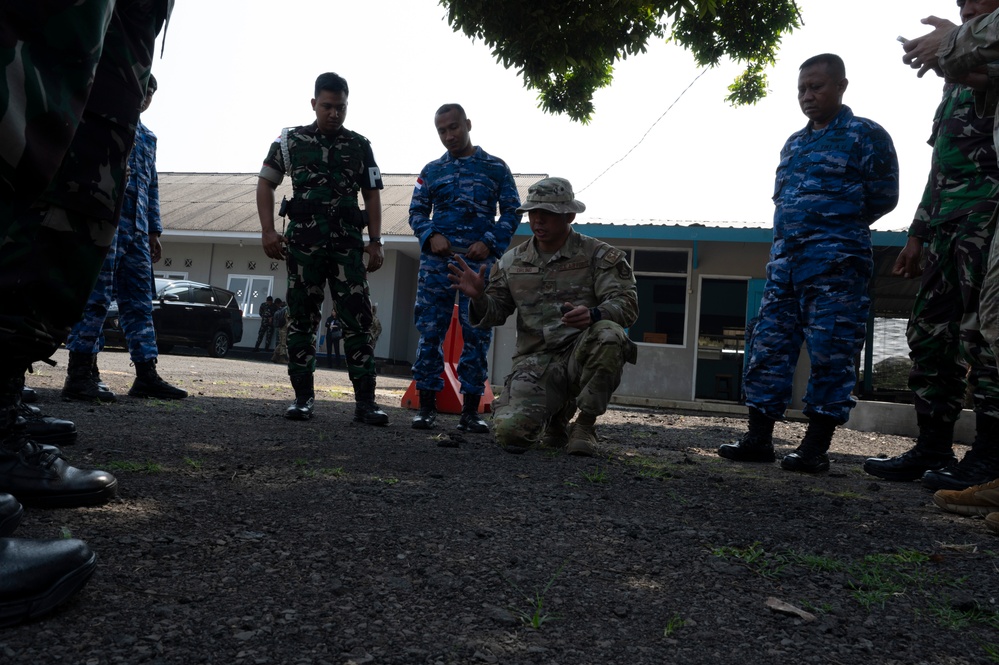 Law enforcement members secure bonds during Cope West 24