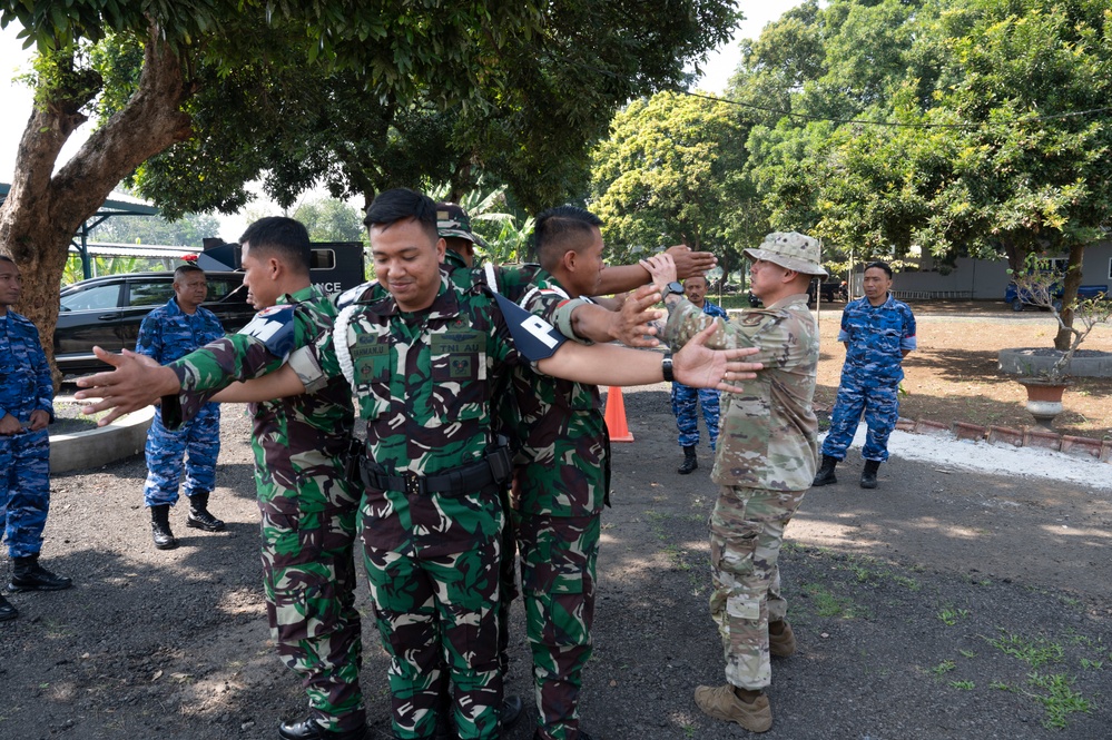 Law enforcement members secure bonds during Cope West 24