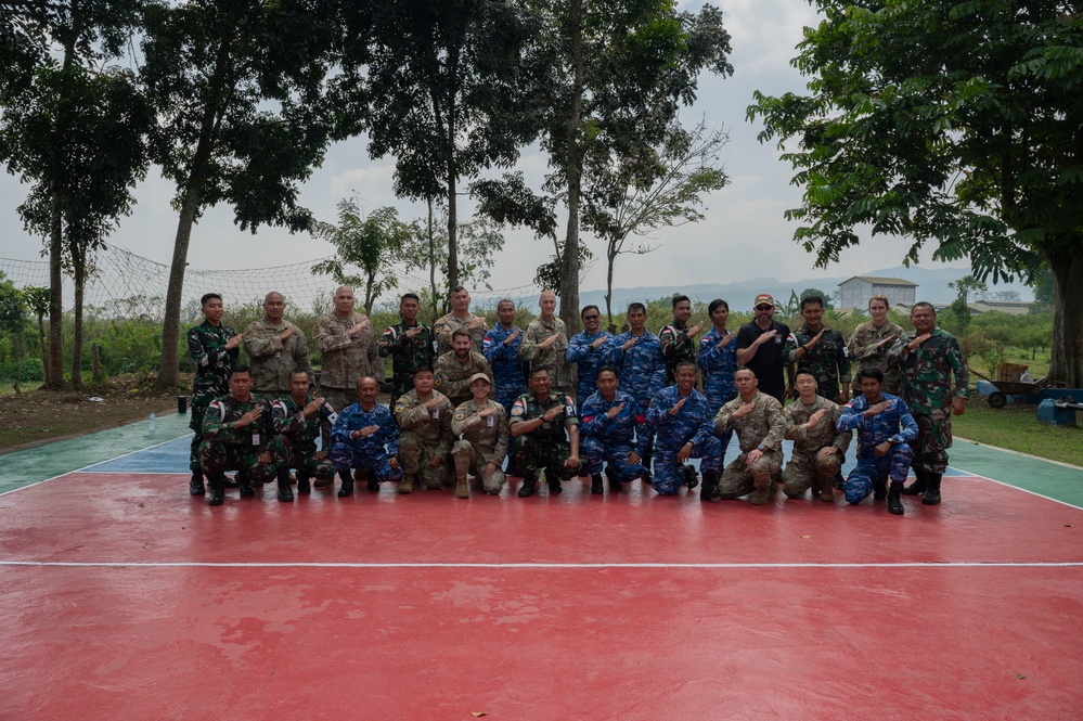 Law enforcement members secure bonds during Cope West 24