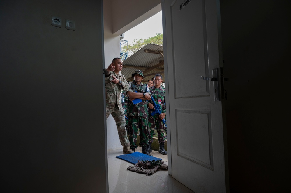 Law enforcement members secure bonds during Cope West 24