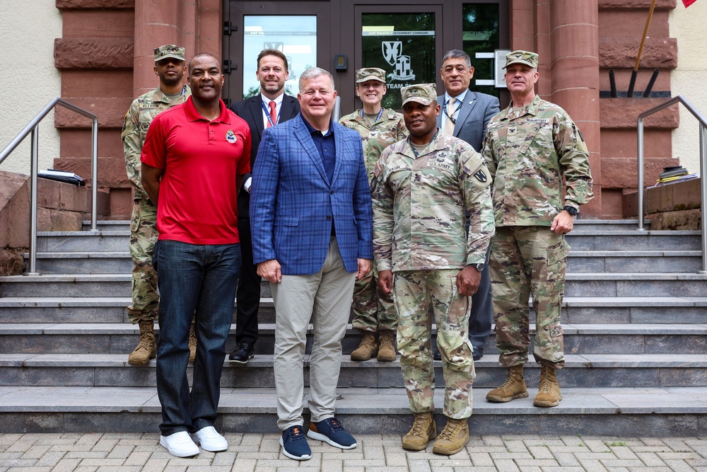 21st Theater Sustainment Command hosts Lt. Gen. Mark Simerly Visit.