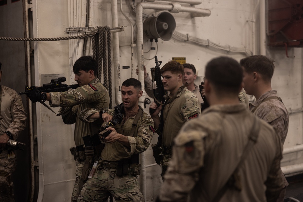 MSPF, 24th MEU (SOC) Bilateral Training with British Royal Marines
