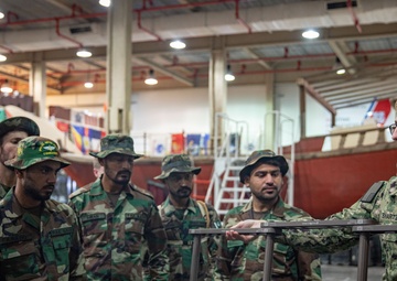 NAVCENT PATFORSWA Conducts Bilateral Training with Pakistan Navy