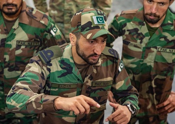 NAVCENT PATFORSWA Conducts Bilateral Training with Pakistan Navy