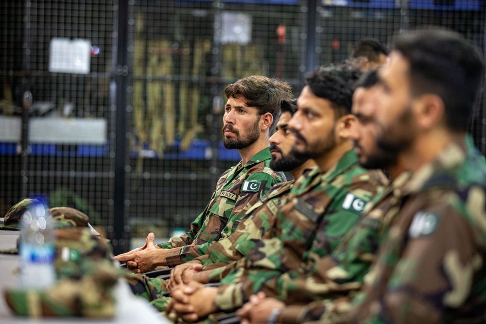 NAVCENT PATFORSWA Conducts Bilateral Training with Pakistan Navy