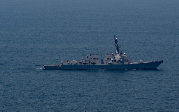 USS Daniel Inouye Conducts PASSEX with Pakistan Navy’s PNS Yarmook