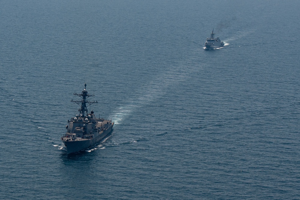USS Daniel Inouye Conducts PASSEX with Pakistan Navy’s PNS Yarmook