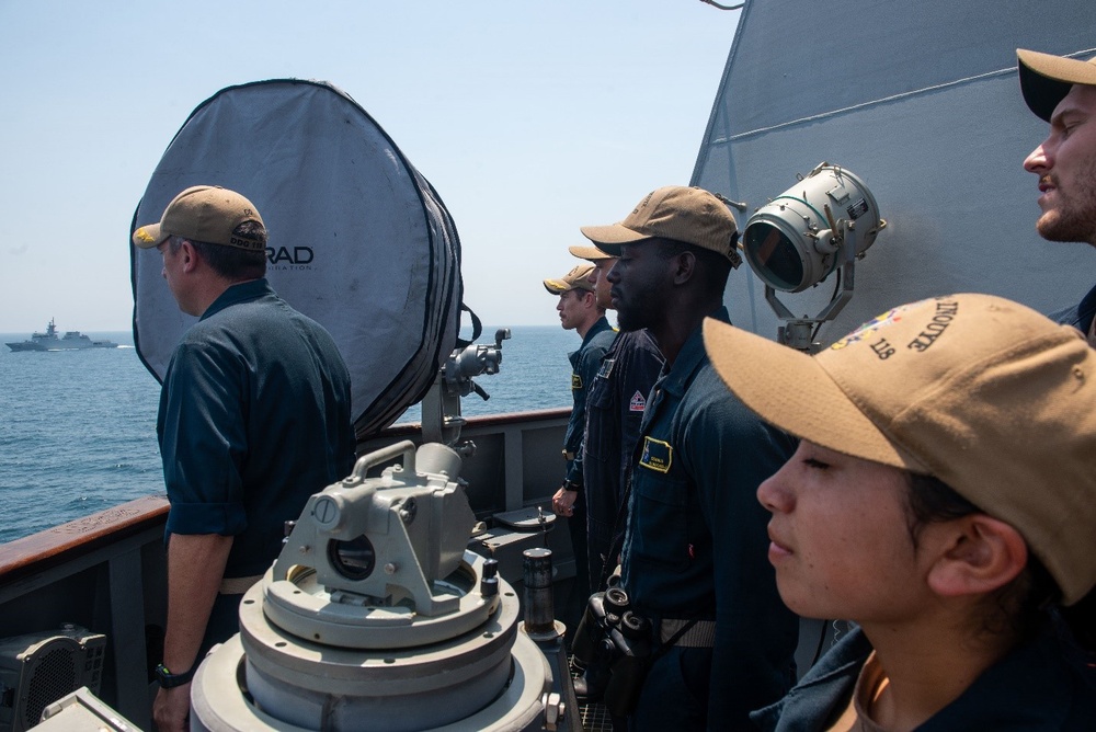 USS Daniel Inouye Conducts PASSEX with Pakistan Navy’s PNS Yarmook