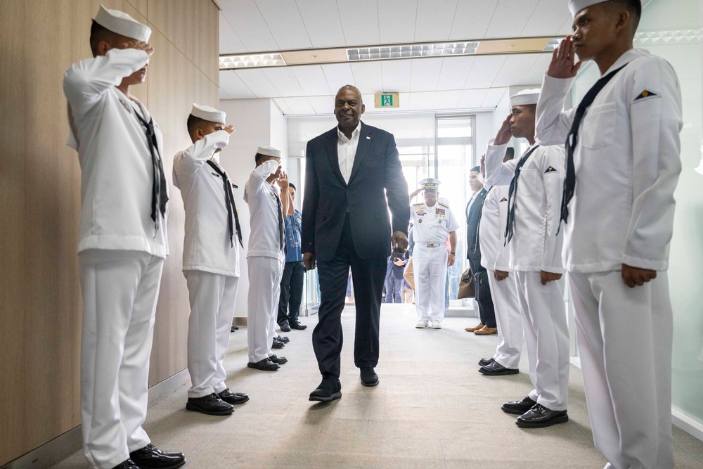SD Visits U.S., Philippine Leaders in Subic Bay, Philippines