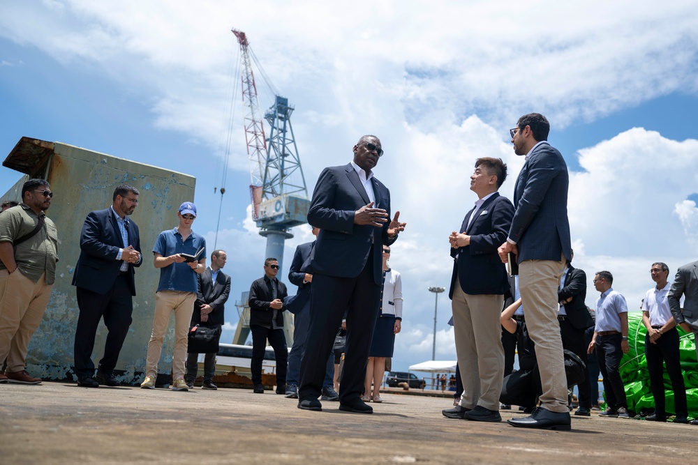 SD Visits U.S., Philippine Leaders in Subic Bay, Philippines