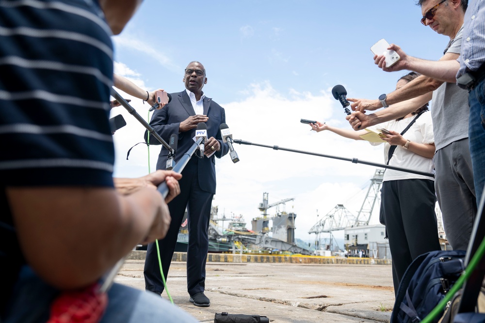 SD Visits U.S., Philippine Leaders in Subic Bay, Philippines
