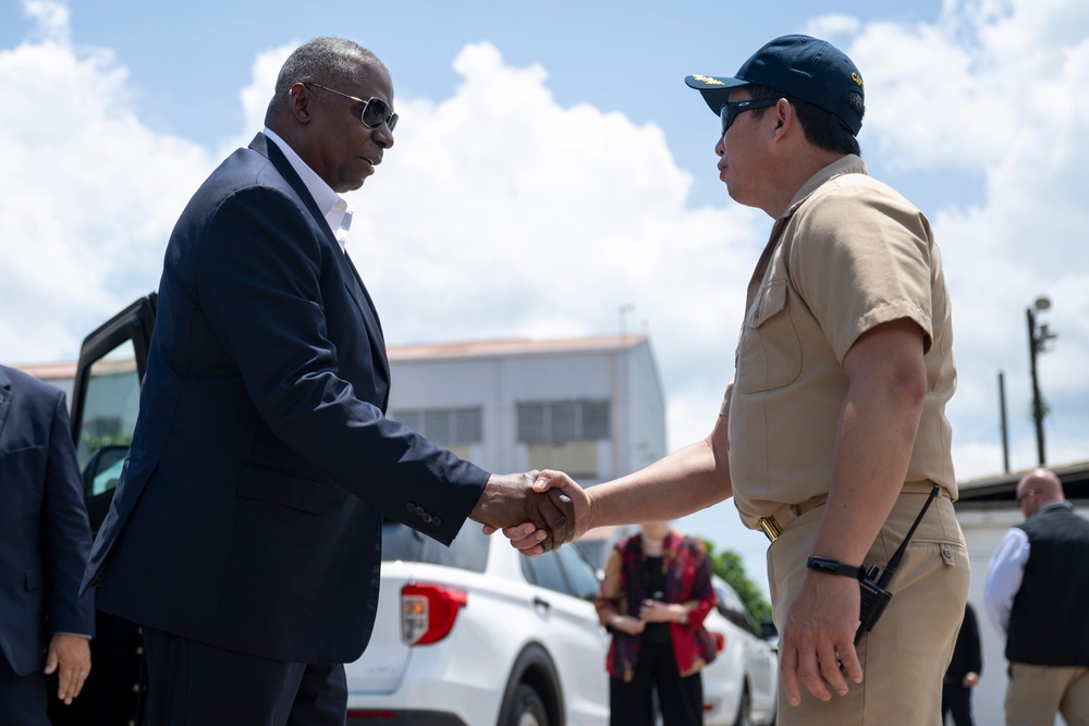 SD Visits U.S., Philippine Leaders in Subic Bay, Philippines