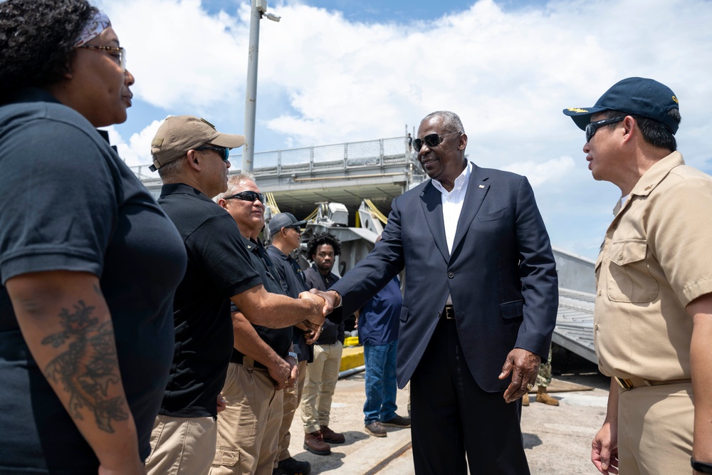 SD Visits U.S., Philippine Leaders in Subic Bay, Philippines