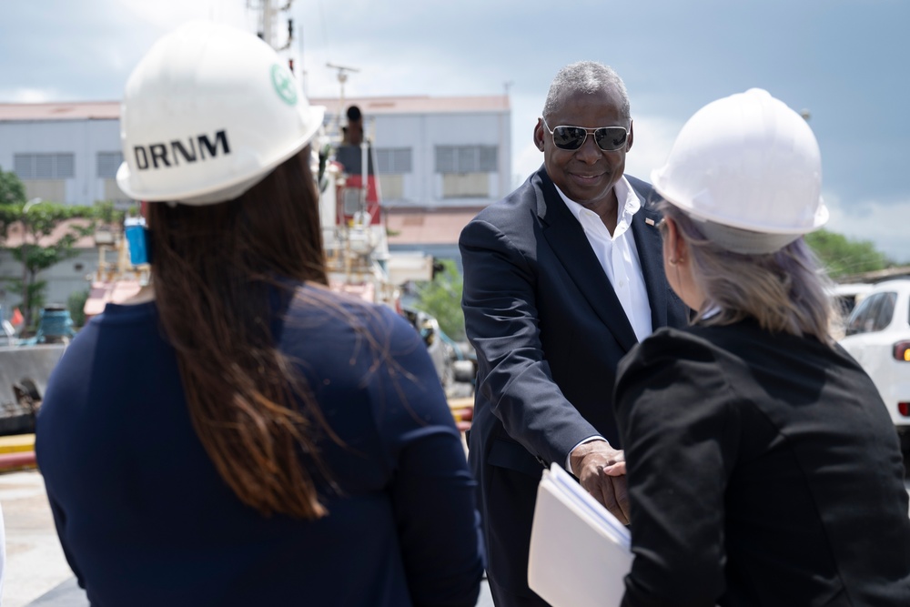 SD Visits U.S., Philippine Leaders in Subic Bay, Philippines