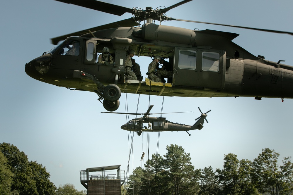 West Point Air Assault School supported by New Jersey Aviation